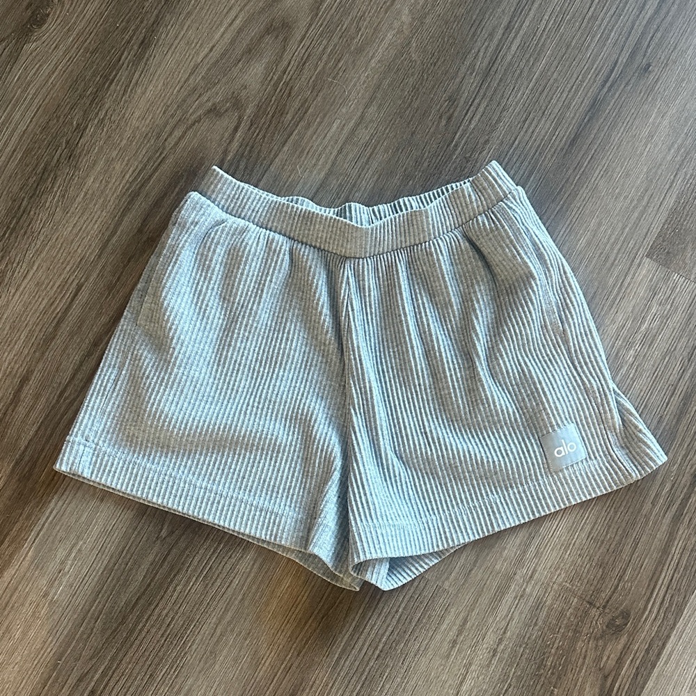 Alo Muse Short - Gray
